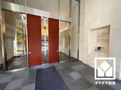 遊歩道の整備された香櫨園浜や夙川オアシスロードが徒歩圏内で、美しい自然を楽しみながらの散歩やジョギング、サイクリングなどの運動も楽しめる住環境です。