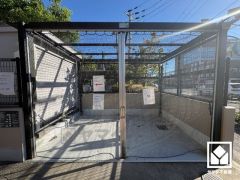 綺麗に整備されたゴミ出し場で気持ち良くお使い頂けます。