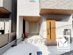 インナーガレージを1台分完備。重い荷物や雨の日の移動もスムーズで、快適なカーライフを実現。