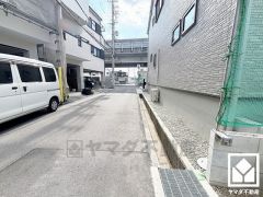 玄関にはシューズボックスを完備。家族の靴もしっかり収納できるので、玄関がいつも片付き、気持ちよくお客様を迎えられます。