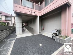 落ち着きのあるエントランス。