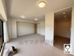 広々20.2帖のLDKが魅力。家族全員がリラックスできる、ゆったりとした快適リビングで温かい団らんの時間を。