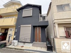 落ち着いた色合いと品のあるデザイン。帰るたびに安心感を感じられる佇まい。