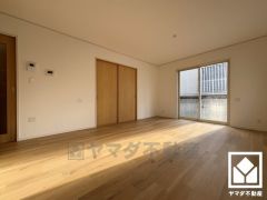 自然光を取り込む、開放感あふれる暮らし。隅々まで光が降り注ぎ、明るく心地の良い空間。