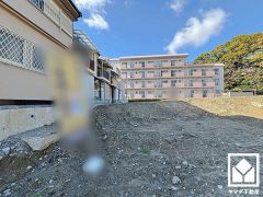 玄関にはシューズボックスを完備。家族の靴もしっかり収納できるので、玄関がいつも片付き、気持ちよくお客様を迎えられます。