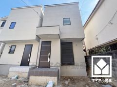 室内洗濯機置場がございますので、天候に左右されず洗濯していただけます。