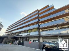 徒歩でも3沿線利用可能で、毎日の通勤・通学だけでなく、休日のお出かけまで利便性に優れています。