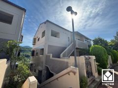 落ち着いた色合いと品のあるデザイン。帰るたびに安心感を感じられる佇まい。