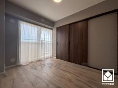 全居室フローリングでお掃除ラクラク。全居室収納もございますので、お部屋の広さを最大限に活用できます。