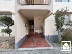 キッチンにはパントリーもあり、食品のストックや食器等もすっきり片付けることができます。