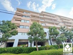 自然と調和するデザインが魅力。四季折々の風景に溶け込む、心地よい住まい。