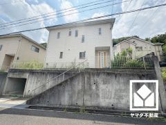 浴室乾燥機付き。雨の日の洗濯や花粉・ウイルス対策にも。