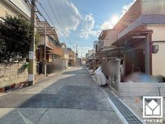 玄関にはシューズボックスを完備。家族の靴もしっかり収納できるので、玄関がいつも片付き、気持ちよくお客様を迎えられます。ご成約でヤマダポイントプレゼント中です。お問合せお待ちしております。