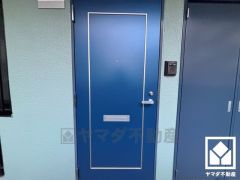 突然の来訪時でも安心なモニター付きインターホンを完備。お留守番中のお子様でも簡単に来訪者の確認ができます。