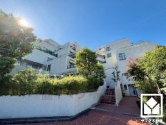 シンプルで飽きのこない設計が、暮らしに余白をもたらします。