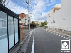 「スギドラッグ南塚口店」まで徒歩6分、「サンディ尼崎三反田店」まで徒歩11分など、お買い物施設が徒歩圏内に複数あり便利な住環境です。