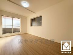 全居室フローリングでお掃除ラクラク。全居室収納もございますので、お部屋の広さを最大限に活用できます。