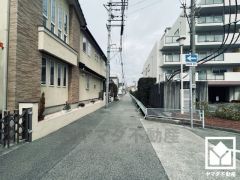 毎日の家事の負担を軽減でき、水道代の節約にもなる食器洗乾燥機付き。