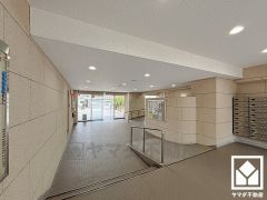 ゆったりとしたロビーが、住まう人の憩いの場に。落ち着いた空間で、ほっと一息つける時間を。