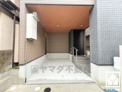 「KOHYO阪急園田店」まで徒歩12分、ショッピングモール「sononそのだ」まで徒歩13分など、お買い物施設が徒歩圏内に複数あり便利な住環境です。