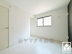 全居室に窓がございます。明るい陽光がたっぷり差し込む心地よい生活空間です。