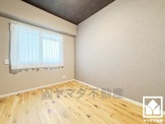 全居室に窓がございます。明るい陽光がたっぷり差し込む心地よい生活空間です。