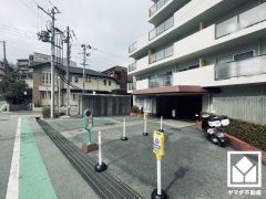 「西田公園」は万葉集ゆかりの72種類の植物が植えられた緑豊かな公園で、四季折々の自然を感じながら万葉の世界を楽しめます。お散歩やウォーキングなどの運動にも適した住環境です。