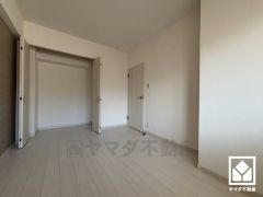 全居室フローリングでお掃除ラクラク。全居室収納もございますので、お部屋の広さを最大限に活用できます。