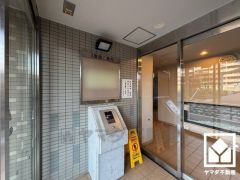 安心・安全な暮らしをサポートするオートロックシステムも完備。