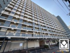 北側へ車で3分ほどの距離に県道341号線が通っています。阪神高速道路・名神高速道路と繋がる西宮インターチェンジも10分圏内で、神戸方面や大阪方面へ出やすく、車での移動にも便利な立地です。