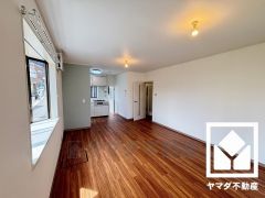 心地よい空間が広がるリビングで、家族みんなが快適に過ごせる時間を提供。