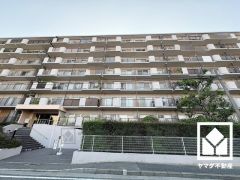閑静な住宅街にあり、静かな環境で落ち着いた生活をお送りいただけます。