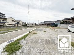 換気効率が高くお手入れもしやすいスリム型のレンジフードを完備。スッキリとしたスタイリッシュなデザインも魅力の一つです。