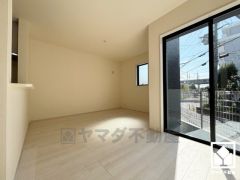 自然光を取り込む、開放感あふれる暮らし。隅々まで光が降り注ぎ、明るく心地の良い空間。