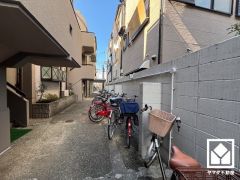 広々としており、使い勝手の良い駐輪場がございます。
