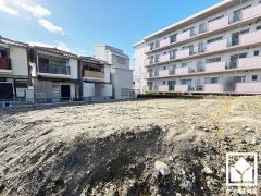 落ち着いた色合いと直線的な美しさが調和したモダンな外観。帰るたびに安心感を感じられる佇まい。