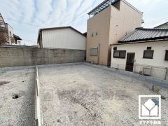 浴室は小窓が付いているので明るく、こもりがちな湿気もすぐ取り除くことができます。