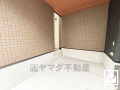 インナーガレージを1台分完備。重い荷物や雨の日の移動もスムーズで、快適なカーライフを実現。
