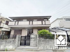 洗練されたデザインと堅牢な造り。美しさと安心を兼ね備えた、心地よい住まい。