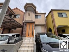 洗練された外観デザインが、住まう誇りを演出。街並みに馴染みながらも、ひときわ目を引く存在感。