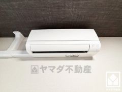 エアコン付きなので、お引越し直後から快適にお過ごしいただけます。