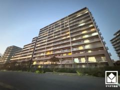 トイレは温水洗浄便座付きで、季節を問わずいつでも温かい便座をお使いいただけます。