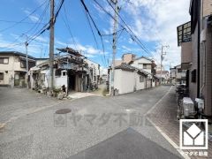 「イオンスタイル尼崎」まで徒歩11分。お買い物にも困らない、便利な住環境です。