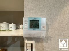 ボタン1つで自動でお湯張りができるオートバス機能付き。