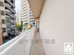 東側・南側の2面引き回しバルコニーで陽当たり、風通し良好です。