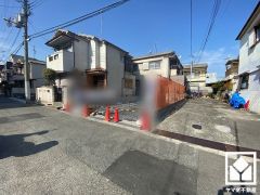 ブランコや複合遊具のある「下稲葉公園」や、大きなすべり台が特徴の「尼崎市春日公園」など、徒歩圏内に複数の公園があり、子育て世帯の方にもお勧めです。