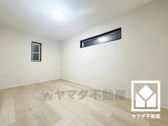 たっぷり収納できる納戸付きだから、家の中をもっとスッキリ。季節の荷物や趣味の道具もしっかり収納。納戸はクローゼット付きの居室としてもお使いいただけます。