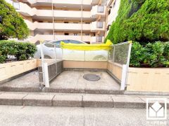 清潔なゴミ出し場で気持ち良くお使い頂けます。