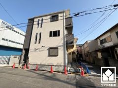 「ファミリーマート常光寺」まで徒歩4分、「ウエルシア尼崎常光寺店」まで徒歩9分、「サンディ尼崎長洲店」まで徒歩12分など、お買い物施設が徒歩圏内に複数あり便利な住環境です。