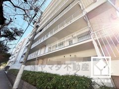 ユニットバスは雨の日の洗濯や花粉・ウイルス対策にもお使いいただける浴室乾燥機付き。